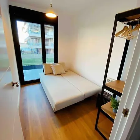 En Edificio Nuevo Con Piscina דירה פורטונובו