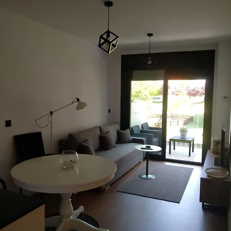 En Edificio Nuevo Con Piscina דירה פורטונובו