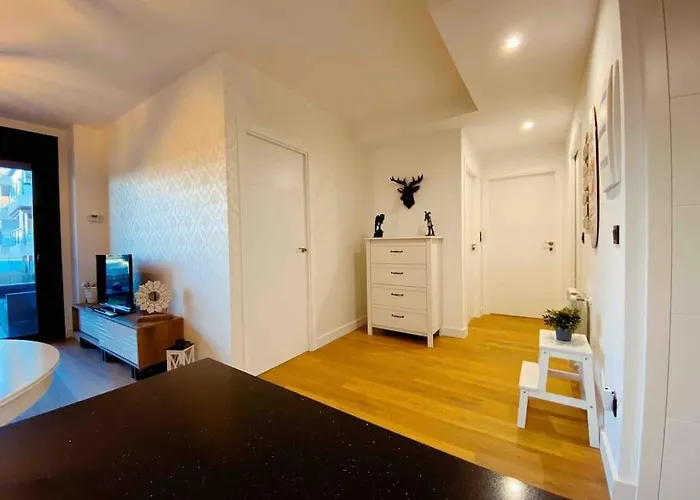 En Edificio Nuevo Con Piscina Portonovo