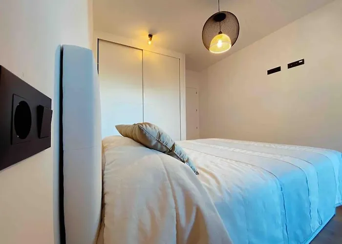 En Edificio Nuevo Con Piscina Appartement