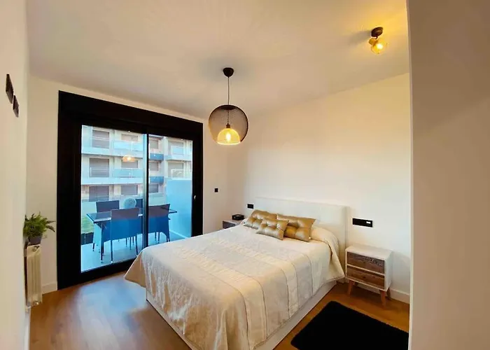 En Edificio Nuevo Con Piscina Appartement